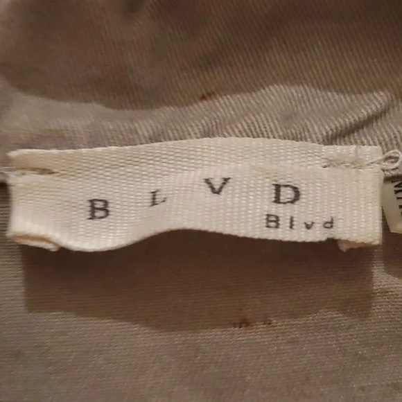 Khaki button-down jacket with pockets - Picture 2 of 5